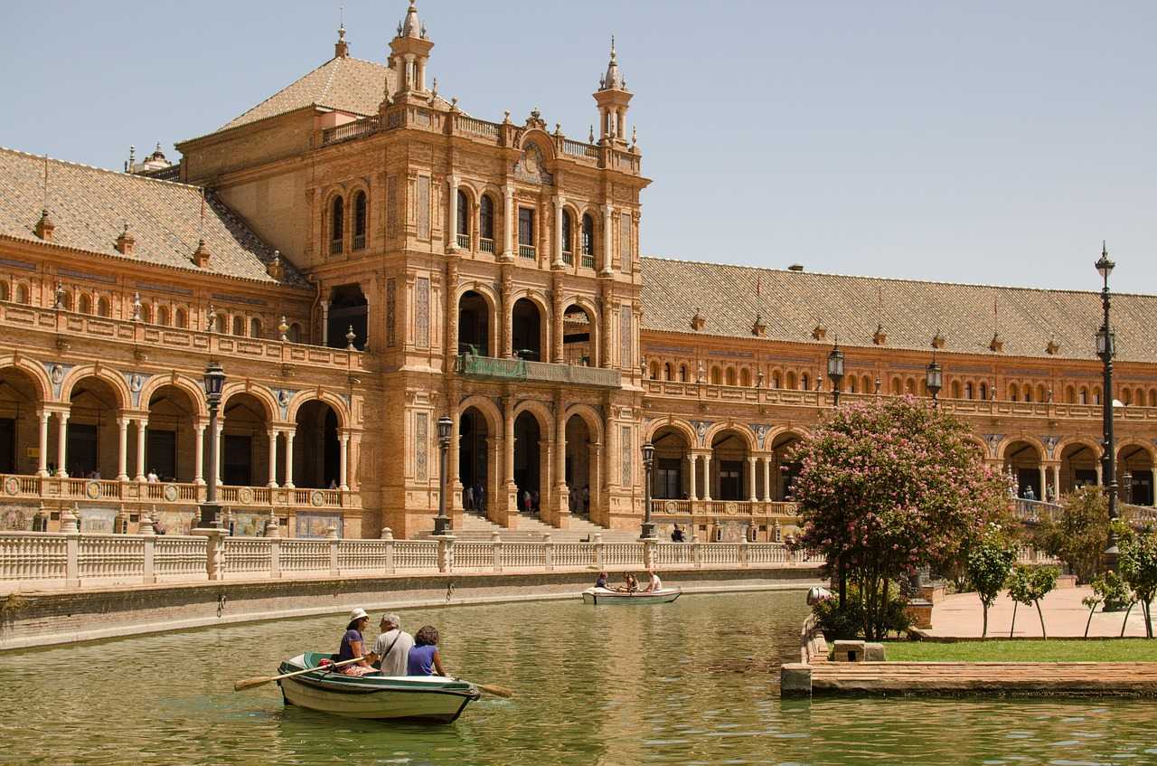 What to Eat, See and Do in a Day Trip to Seville