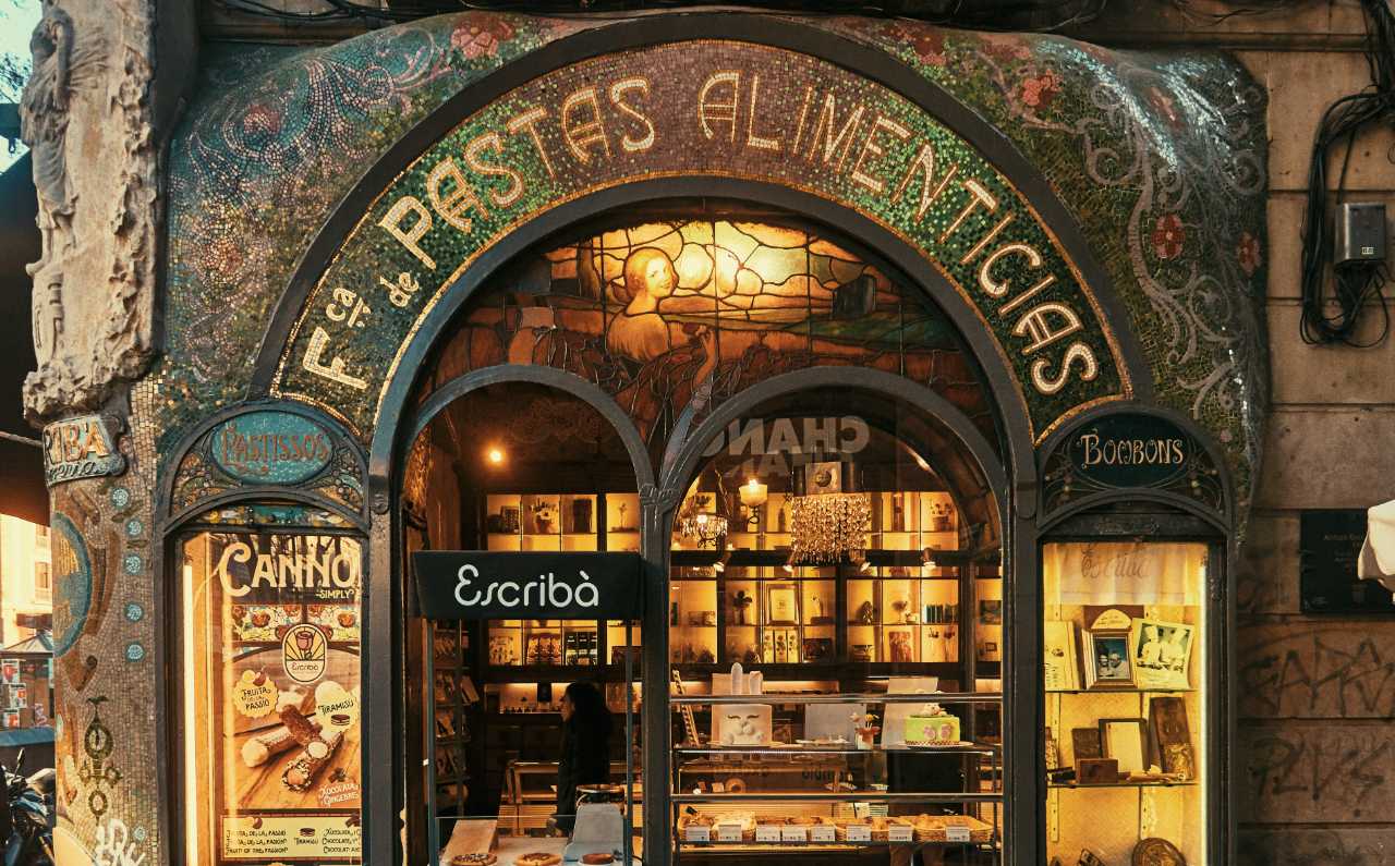 The Ultimate Old Town Tour in Barcelona